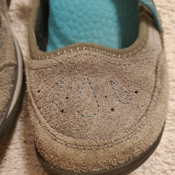Grey Chaco Mary janes size 9 - Picture 3 of 8